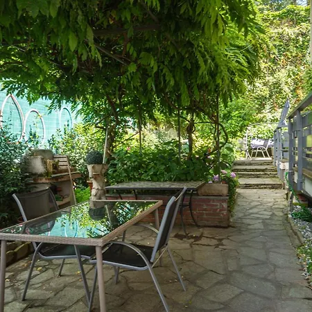 Couette-café In Riva Al Avigliana