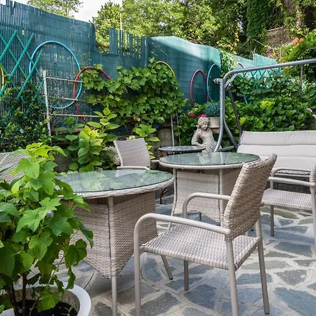 Bed and Breakfast In Riva Al 3*